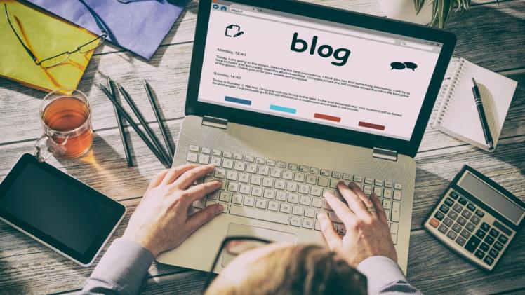 Benefits of Starting a Blog For E-commerce Businesses